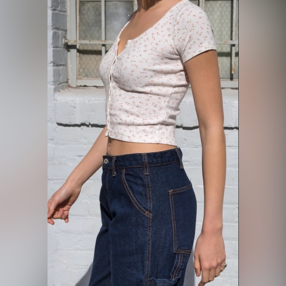 Brandy Melville top - one size - Excellent condition! Fits like XS